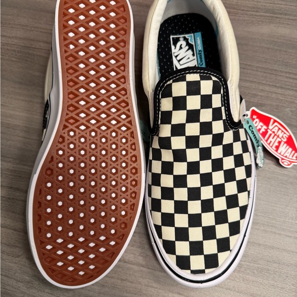 NWT Vans classic checkerboard slip-on 10.5 - Picture 2 of 5